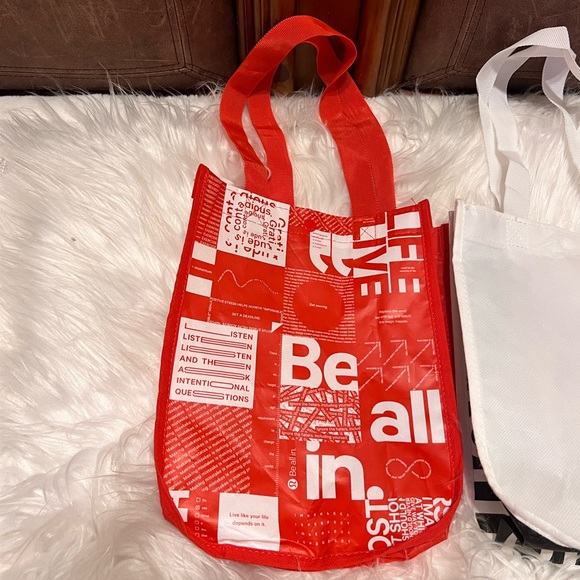 lululemon athletica Red Graphic & White Logo Reusable Tote Pair - Picture 3 of 5